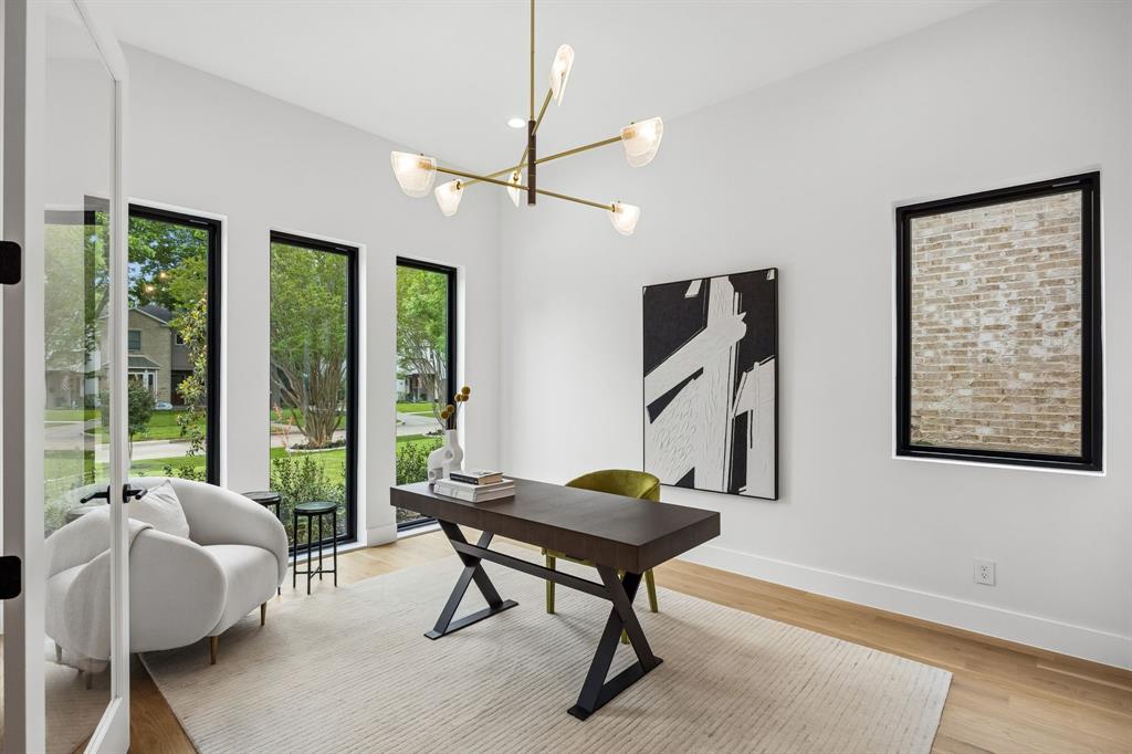 Wilshire Heights - Residential