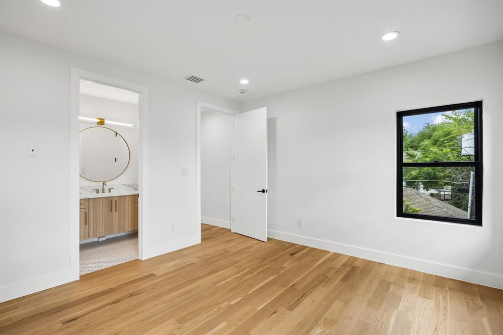 Wilshire Heights - Residential