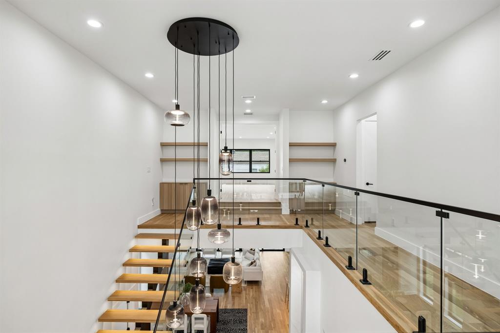 Wilshire Heights - Residential