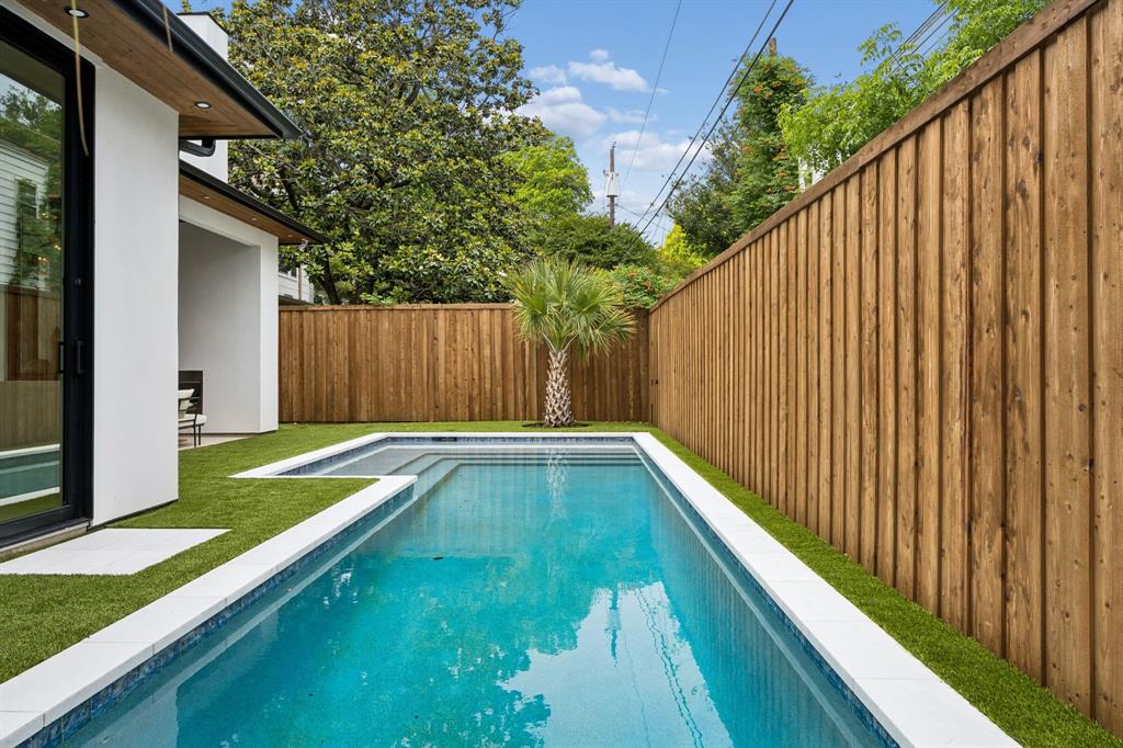 Wilshire Heights - Residential