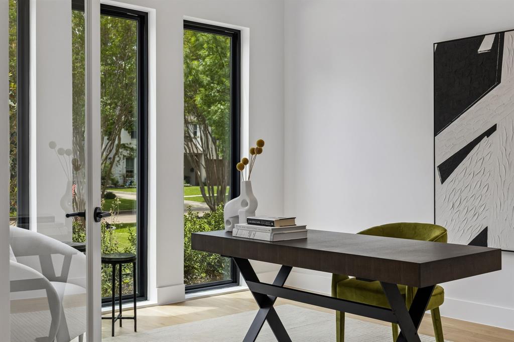 Wilshire Heights - Residential