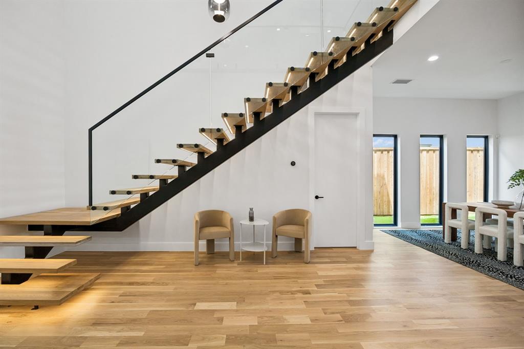 Wilshire Heights - Residential