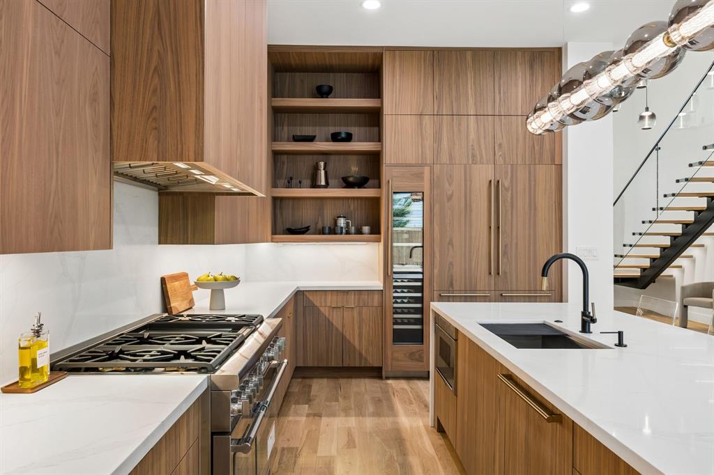 Wilshire Heights - Residential