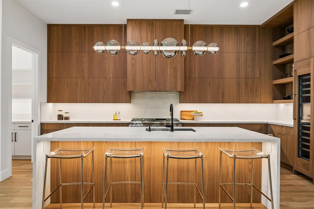 Wilshire Heights - Residential