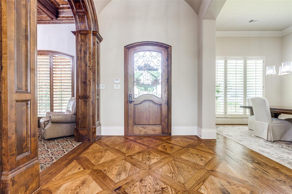 2521 FAIR OAKS Lane