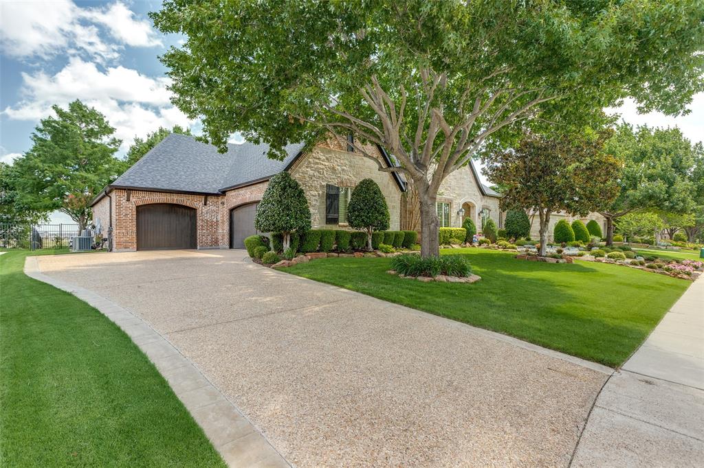 2521 FAIR OAKS Lane