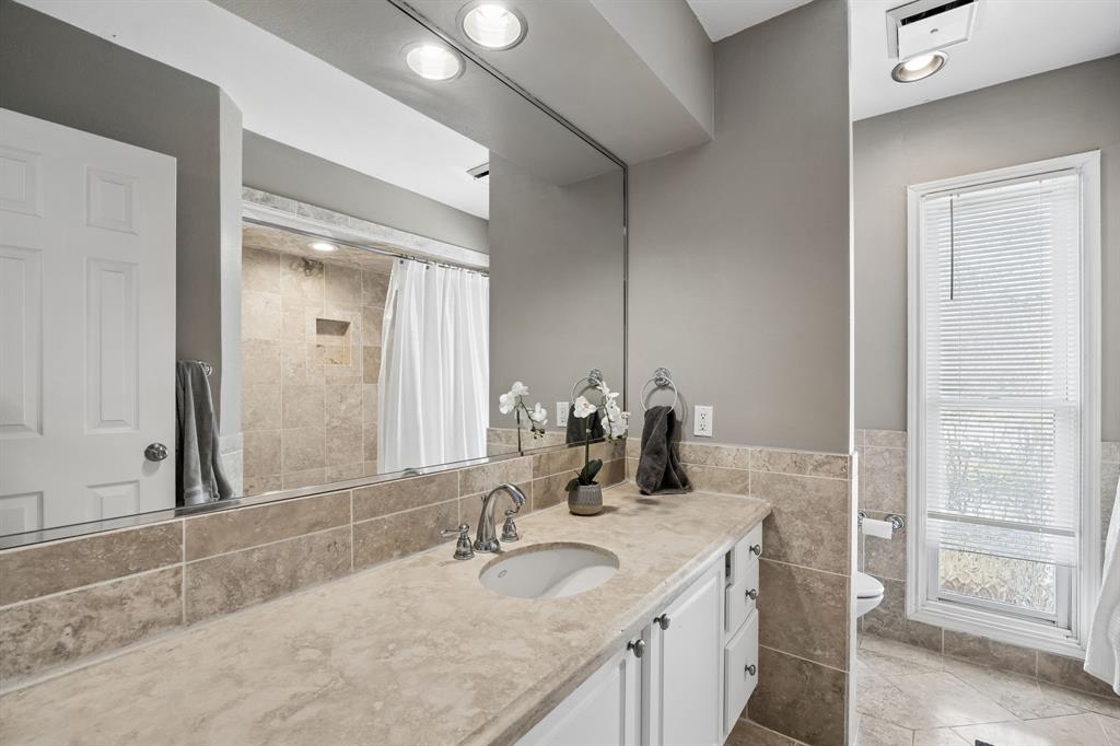 Paradiso Condominiums Ph 2 - Residential