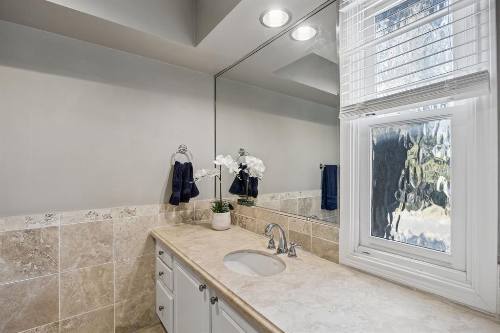 Paradiso Condominiums Ph 2 - Residential