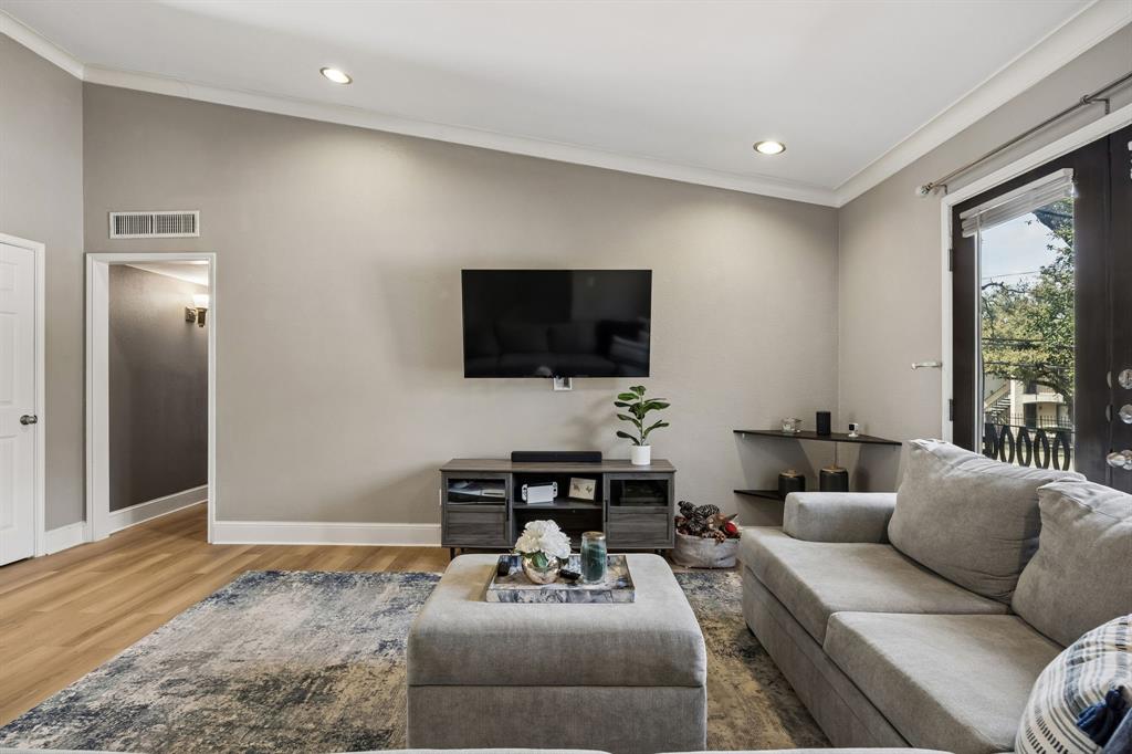 Paradiso Condominiums Ph 2 - Residential