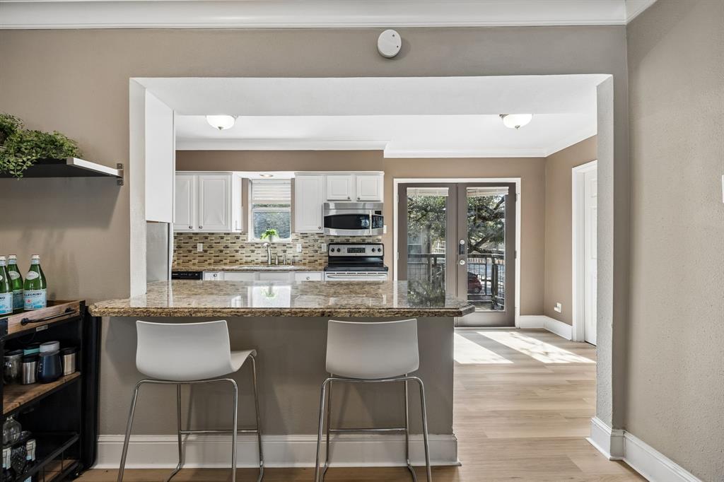 7730 Meadow Road 205