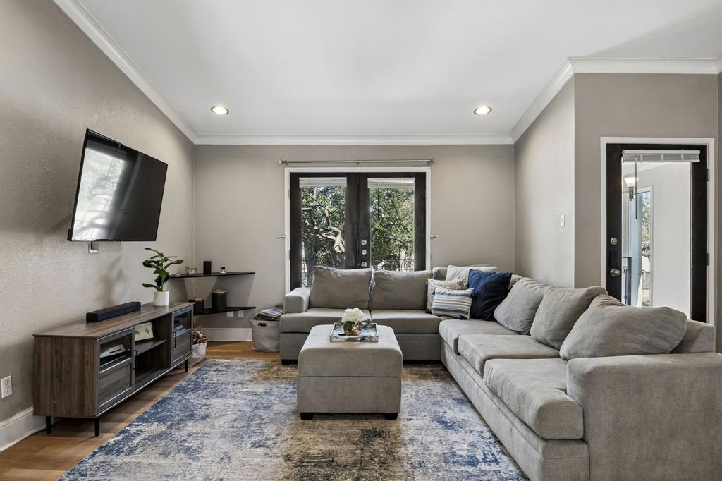 Paradiso Condominiums Ph 2 - Residential