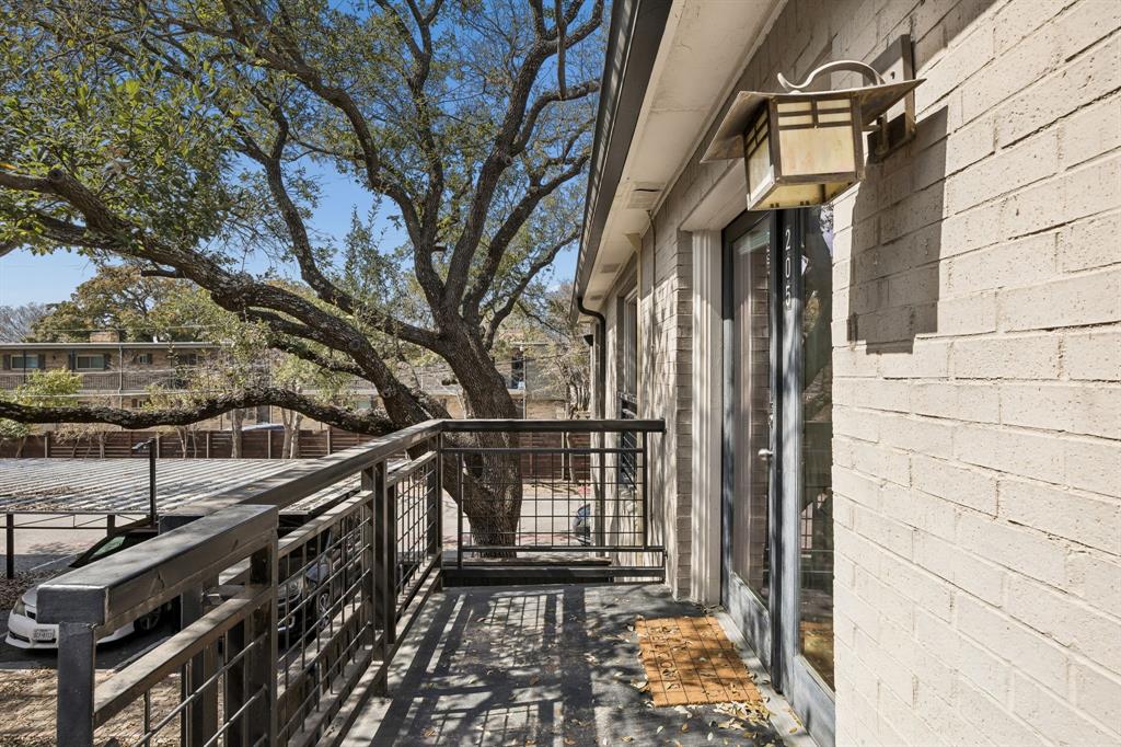 Paradiso Condominiums Ph 2 - Residential