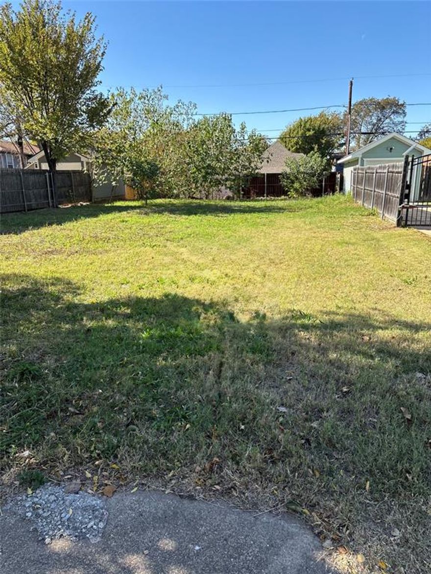 Property Overview
Discover an exceptional development opportunity in one of Fort Worth’s most desirable neighborhoods. This vacant lot at 1712 Lipscomb St. offers a blank canvas for your vision within the heart of the Fairmount Historic District—a location where charm, character, and vibrancy converge.

Location & Neighborhood
Situated on Lipscomb Street, this parcel is just minutes from the lively Magnolia Avenue dining and shopping corridor, with easy access to central Fort Worth amenities. The Fairmount area is known for its historic homes, walkable streets, mature trees and strong sense of community. 
Lot & Site Potential

The lot provides a clean site ready for construction—ideal for a custom home, builder spec, or investment project.

Zoning, utilities, and other site conditions should be verified, but this location places you in the desirable heart of Fort Worth’s Southside historic core.

Why It Stands Out

Strong “live-work-play” upside: close to restaurants, bars, shopping, and cultural amenities.

Historic-district ambiance—investing here means tapping into character, not just square footage.

Appreciation potential: With surrounding properties listing and selling at premium pricing, your entry at the vacant-lot stage could position you well.

Customization: With a blank lot you choose the design, finishes, and layout—perfect for a tailored build.

Call to Action
Schedule a site visit, confirm utilities & zoning, bring your architect or builder, and let this location become the foundation for an outstanding project.