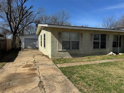 Tiny photo for 723 Leyenda Drive, Mesquite, TX 75149 (MLS # 21183713)