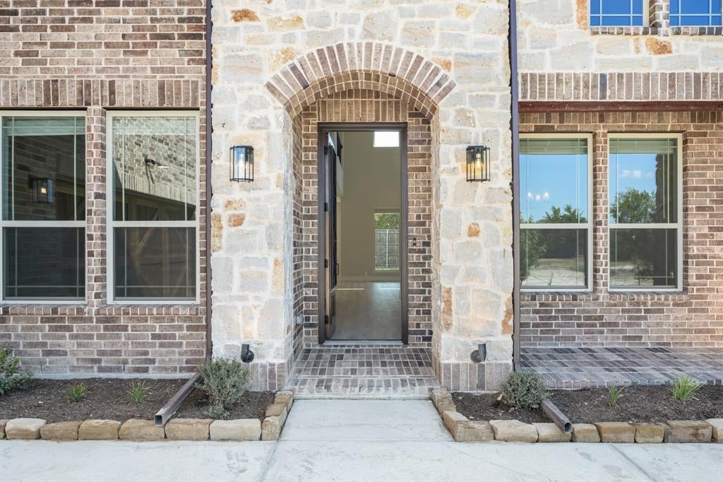 930 Cardinal Drive
