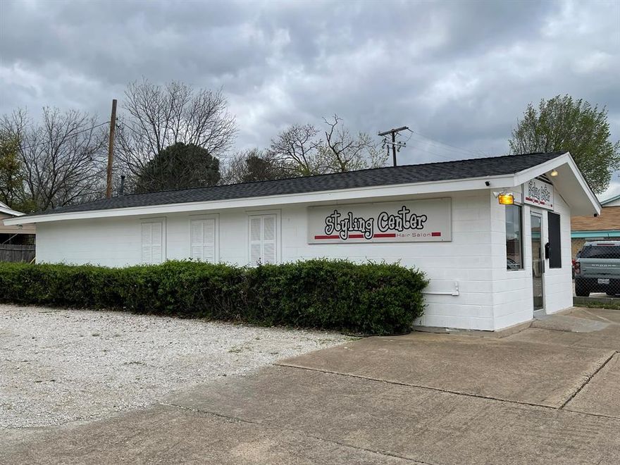 Beautifully modeled hair salon with all the equipment for walk in business.  Full beauty salon for sale with equipment. 6 stations, 6 dryer stations, 2 wash stations, washer and dryer, break area, single bathroom and waiting area.