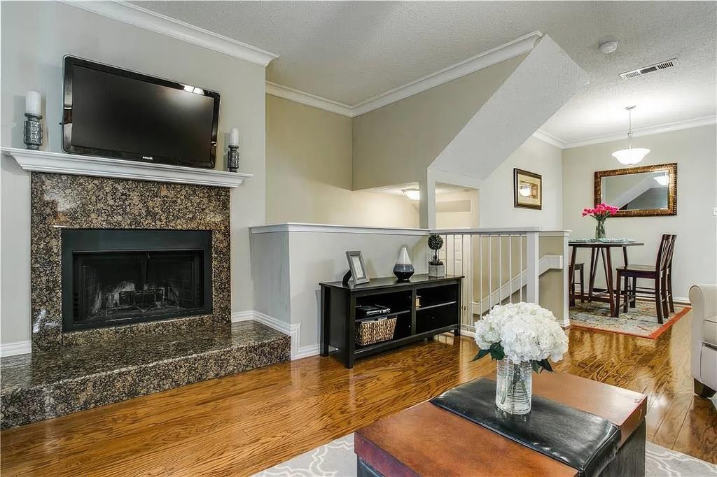 Topaz Twnhms Condos - Residential Lease