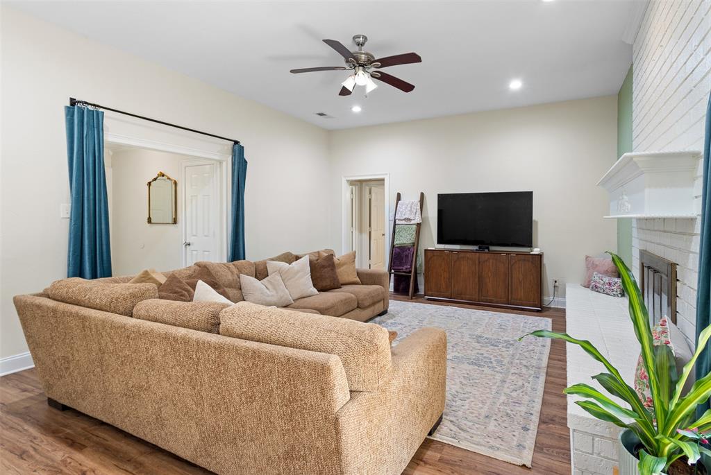5816 Gatewood Drive
