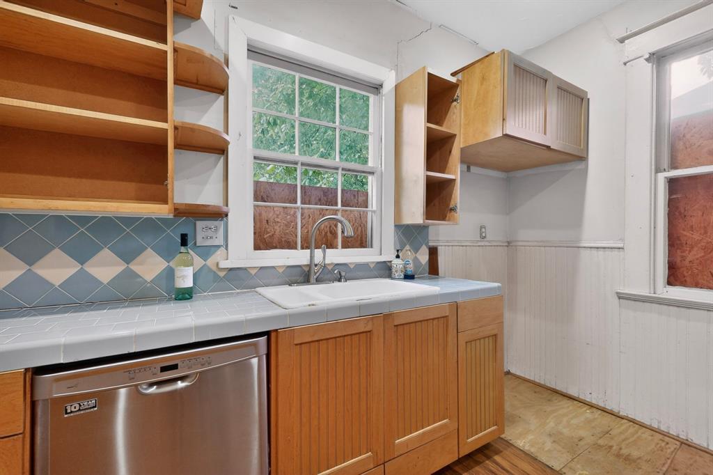 East Columbia Place - Residential