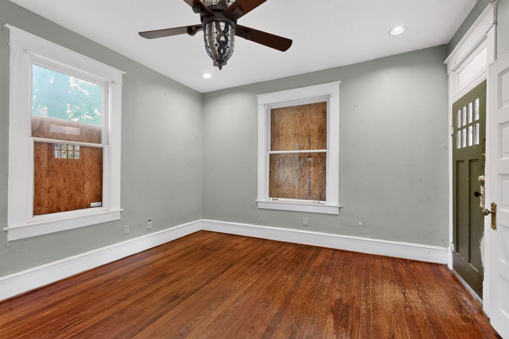 East Columbia Place - Residential