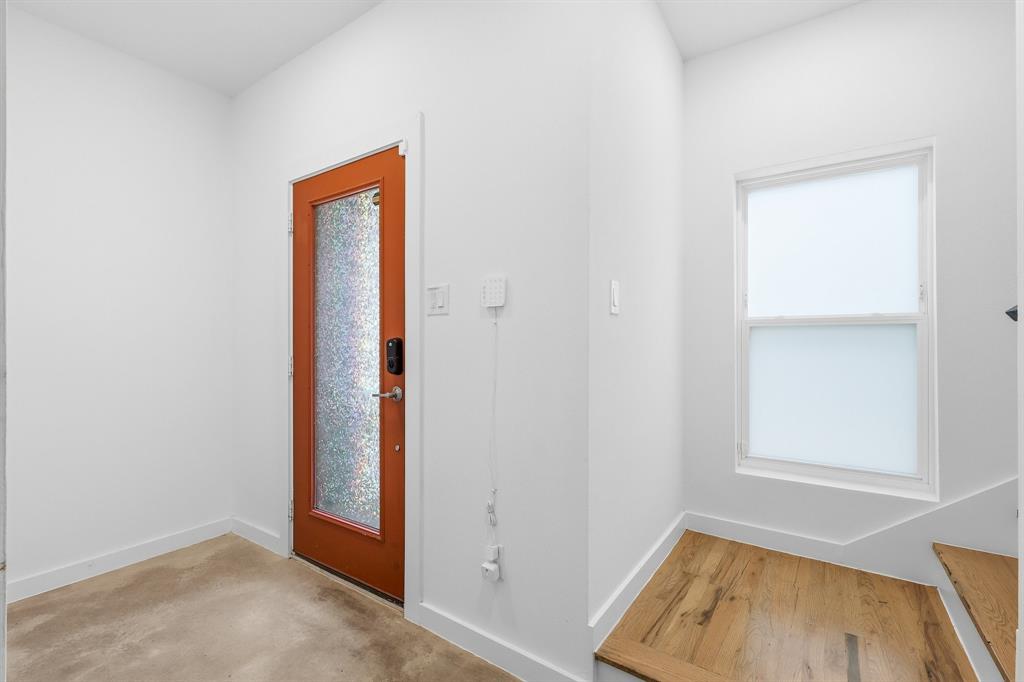 427 W 10TH  Street Street 502