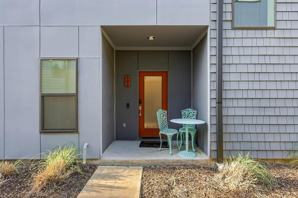 427 W 10TH  Street Street 502