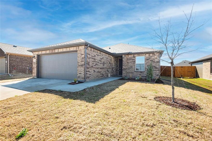 Newer Altura Home is for lease! This 3 bedroom, 2 bathroom with a 2 car garage is convientley located in Greenville. Open floorplan with luxury vinyl blank, plush carpeting & a separate laundry room. The kitchen is todays modern look with white cabinets, granite countertops, stainless steel appliances, undermount sink & hook faucet. Enjoy the backyard with a nice concrete patio & wood fence!Easy access to I30. Look & lease!