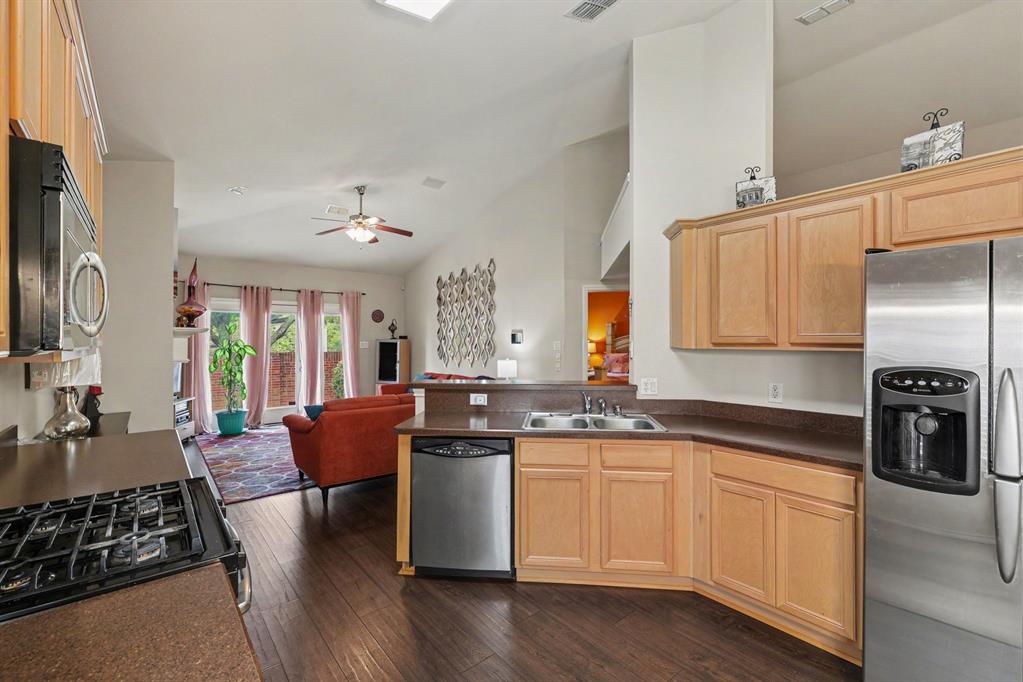 5896 Vista Heights Lane