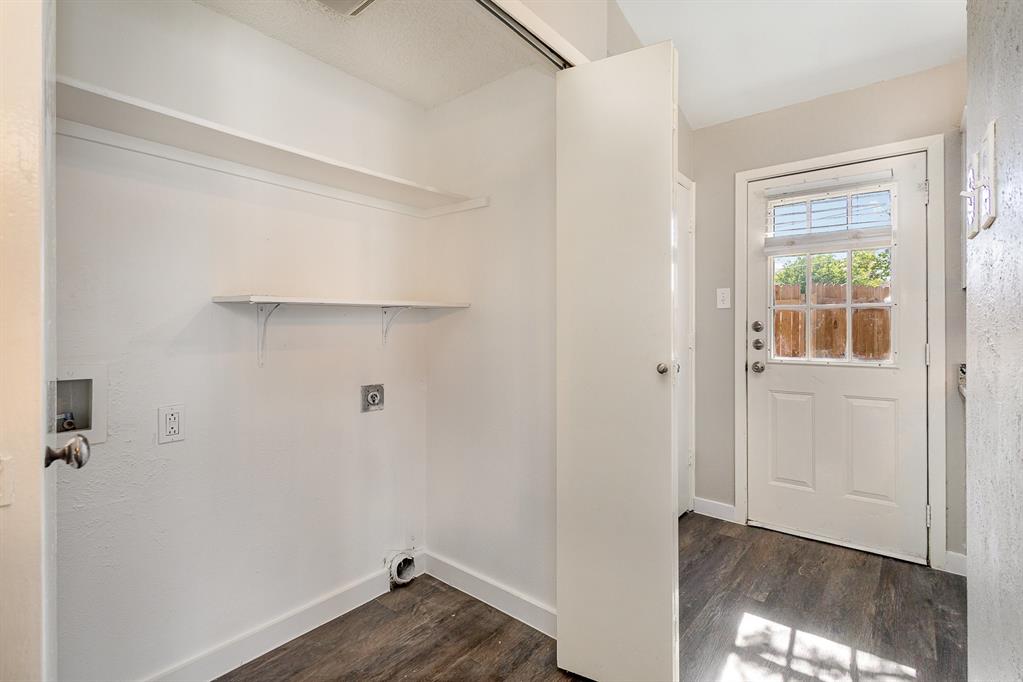 823 Versailles Street