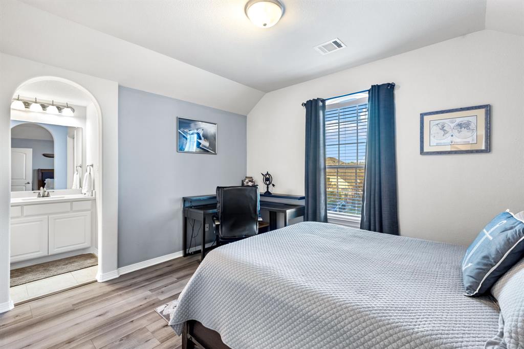 Oglethorpe Village At Savannah - Residential