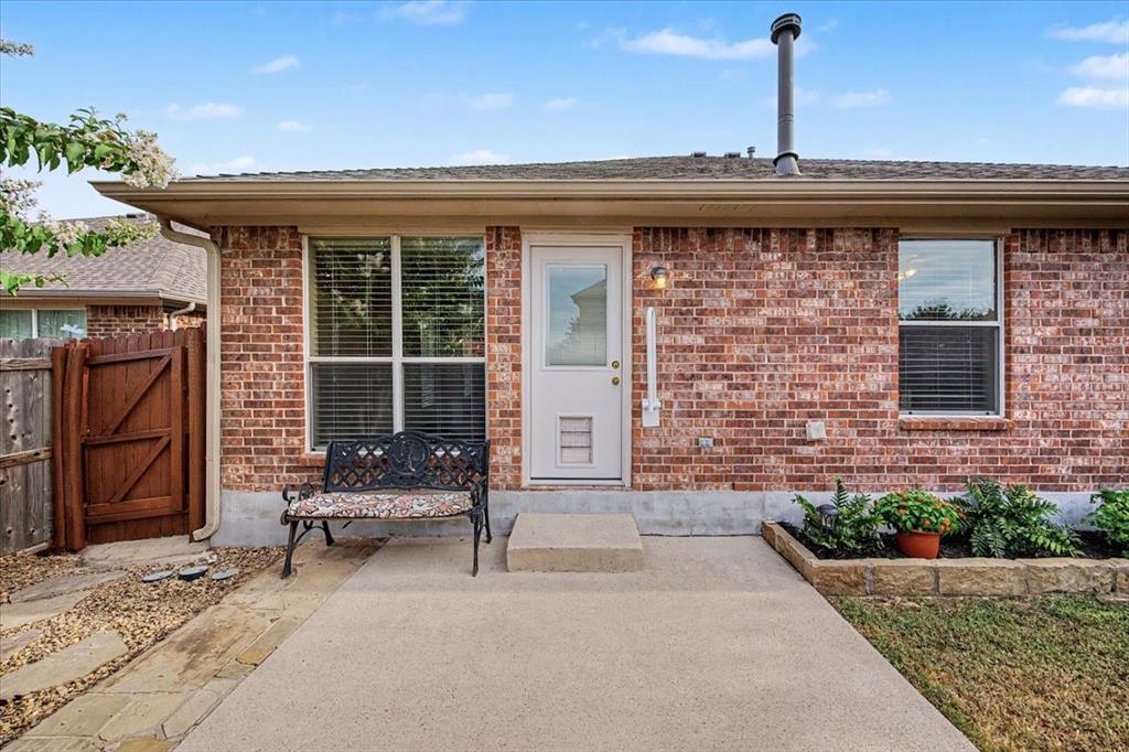 633 Darlington Trail