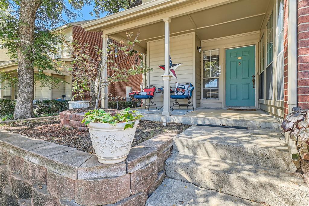 1424 Meadowood Village Drive