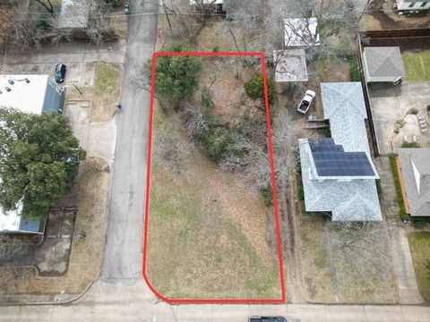 2002 Atlantic Street Dallas TX 75208