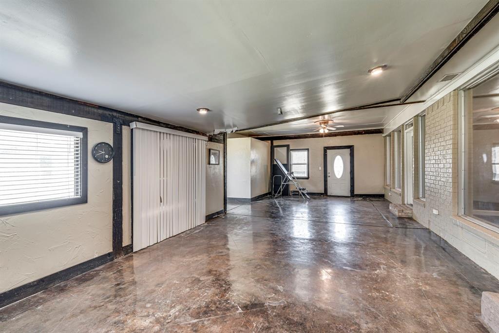 E Bellow - Residential