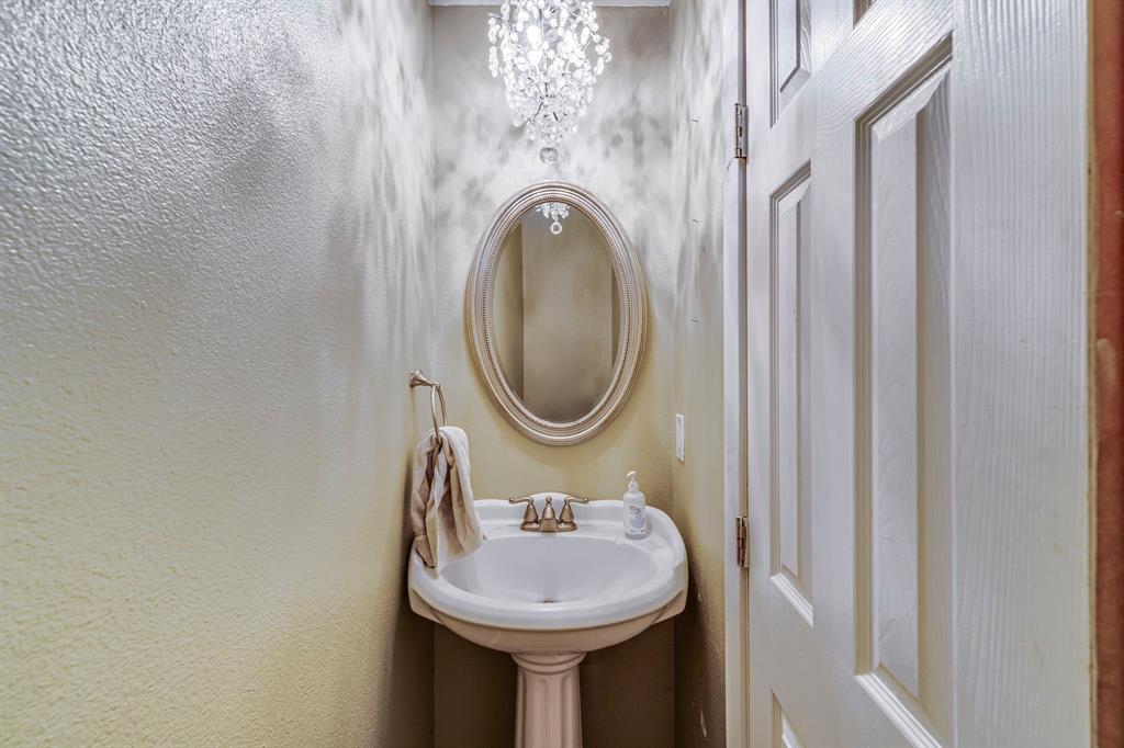 E Bellow - Residential