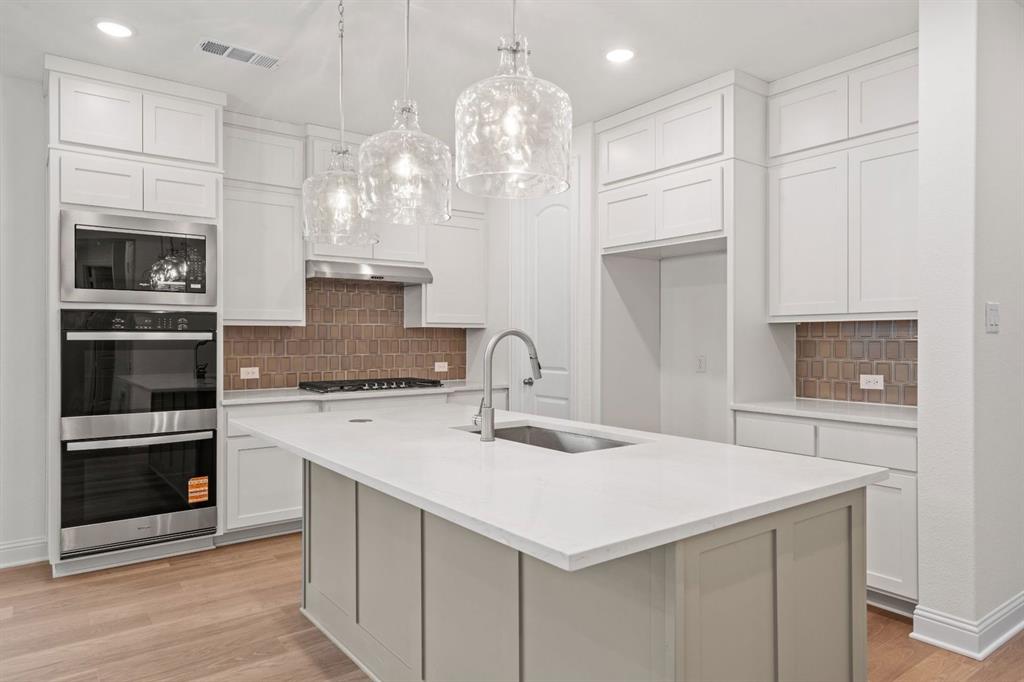 3204 Vermilion Street