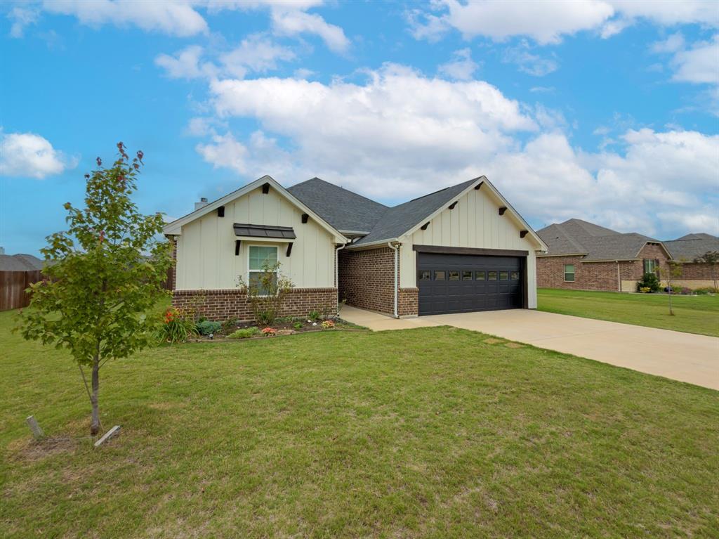 3022 Meandering Way