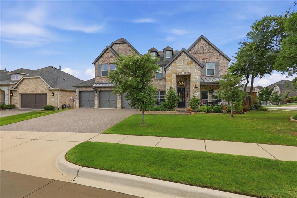 2106 Venice Drive