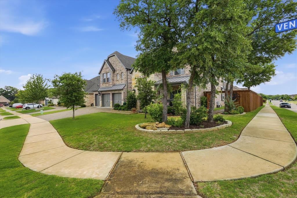 2106 Venice Drive