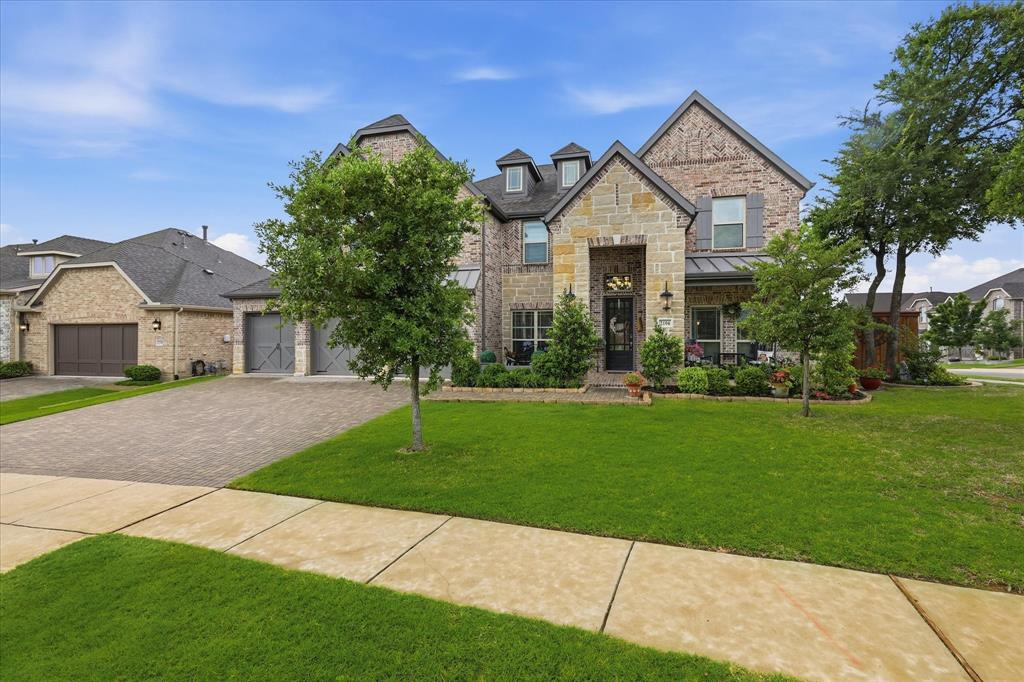 2106 Venice Drive