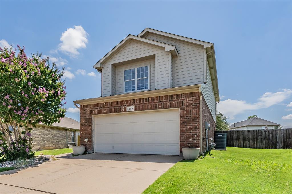 6204 Geneva Lane