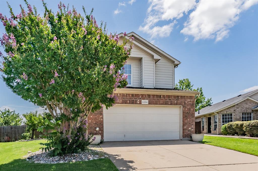 6204 Geneva Lane