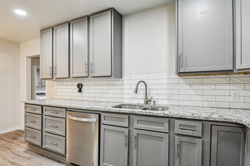 A0774 M Moore - Residential