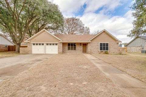 1114 Willowcreek Road Cleburne TX 76033