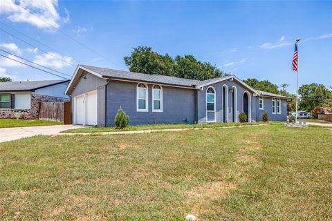 A home in Burleson