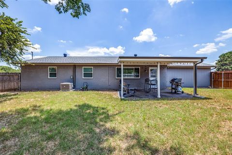 A home in Burleson