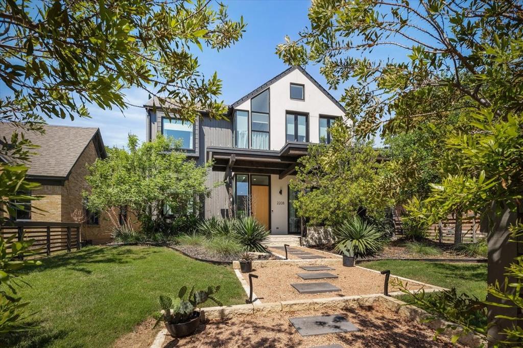 2208 Thomas Place