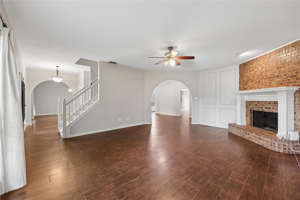 828 Rockefeller Lane