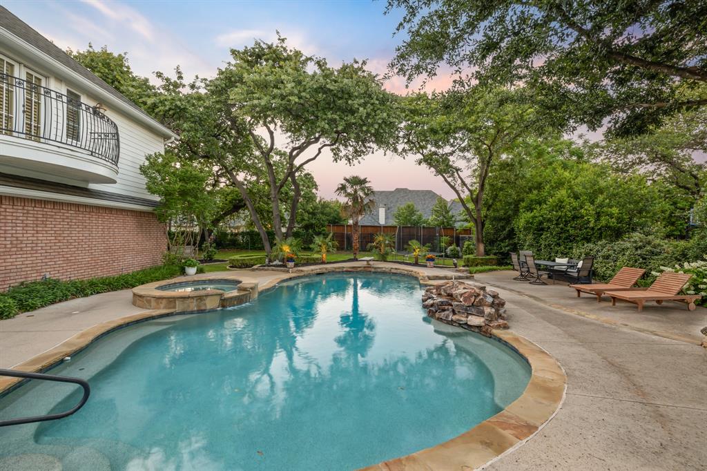 2304 Danbury Drive