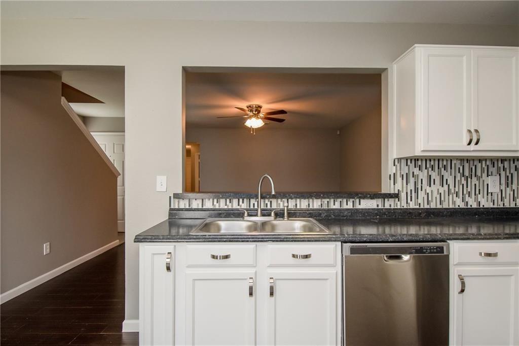 Mistletoe Hill Ph I & II - Residential Lease